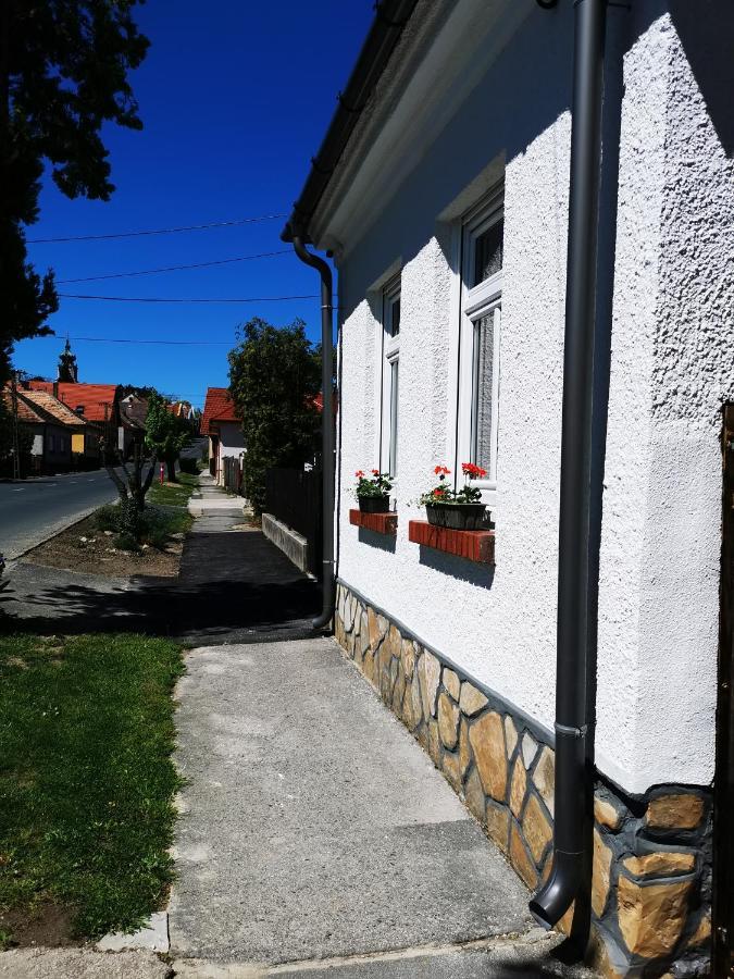 Lehel Apartman Кестхей Экстерьер фото